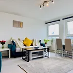 Prime Central Location By London Eye - Direct View - Entire Flat For 3 Adults & 1 Child